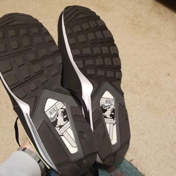 Nike Air Max ST International - Picture 3 of 4